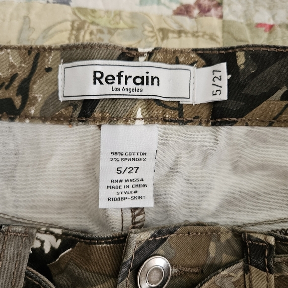 Refrain Camo Mini Skirt Junior's Size 5, Raw Hem, Belt - Picture 4 of 5